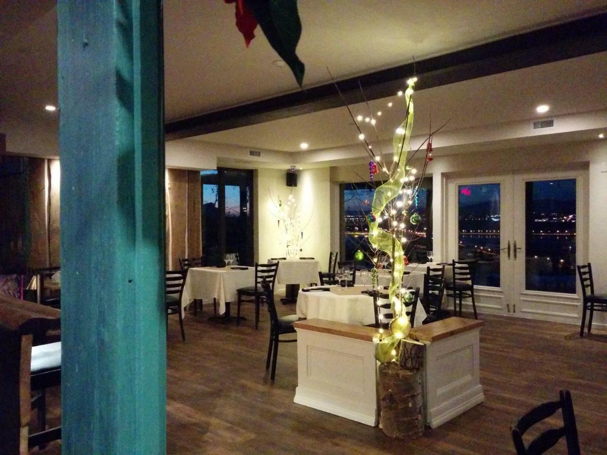 Les Ancetres Auberge & Restaurant St-Pierre-de-l'Île-d'Orléans 외부 사진